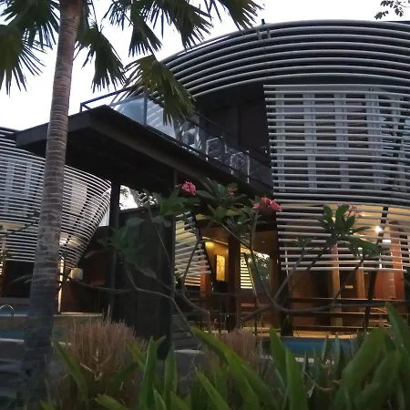 Bali Umah Tinjung